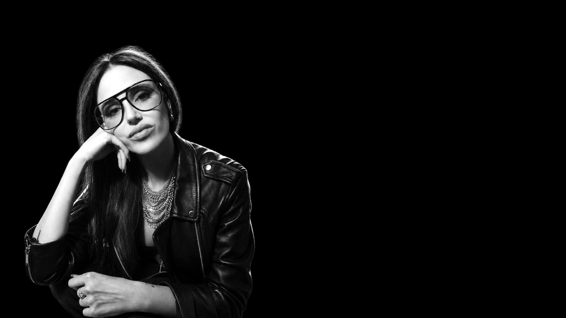 María Caponne, House · PLAYNOW